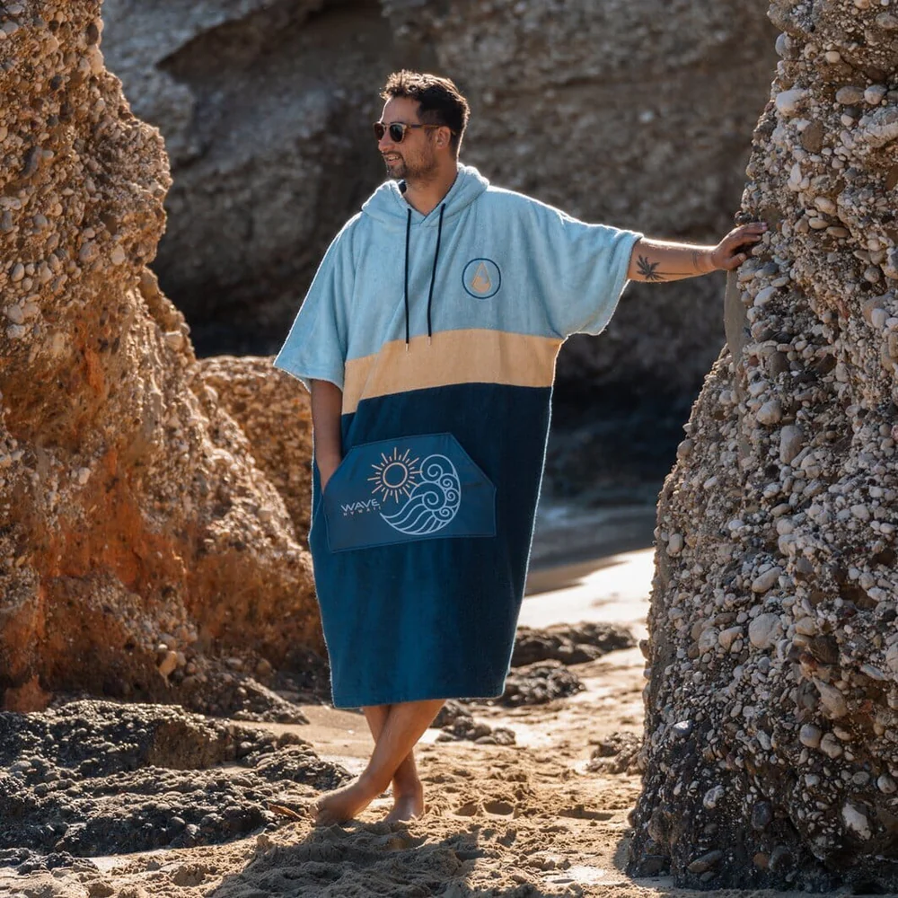 WAVE Hawaii. AirLite Poncho Pukalani